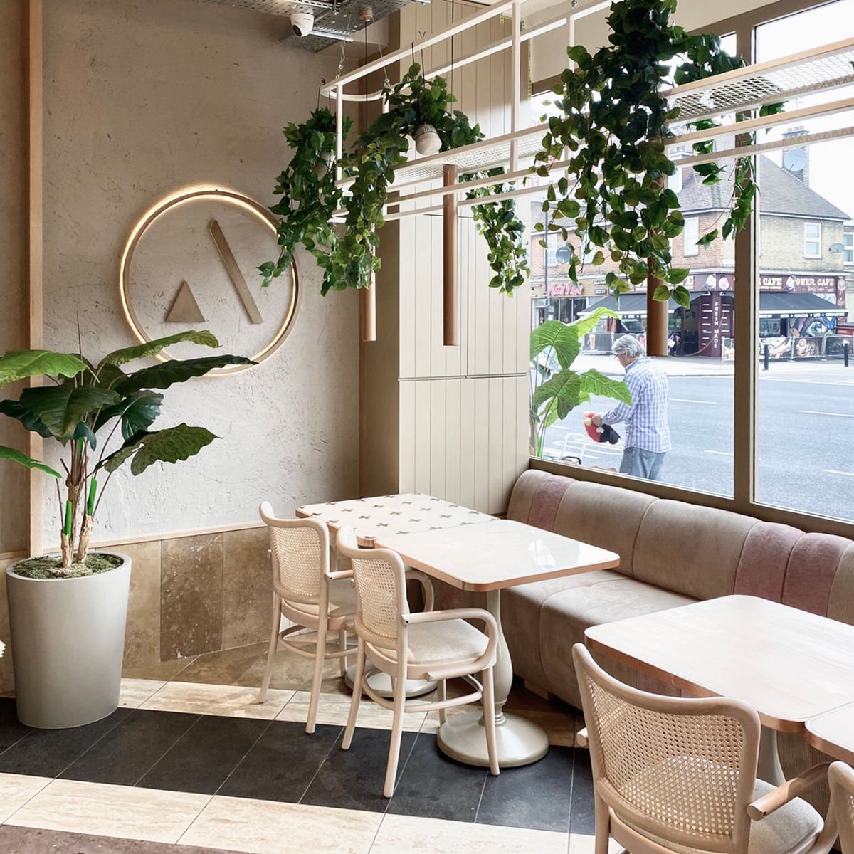 Ananas Woodworking X Cindibekararchitects İş birliği: Alici’s Hookah Bar