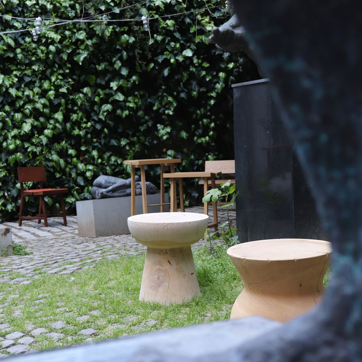 Ahşap Mobilyanın Zamansız Çekiciliği: Güzellik, Sürdürülebilirlik ve Zanaatkârlık