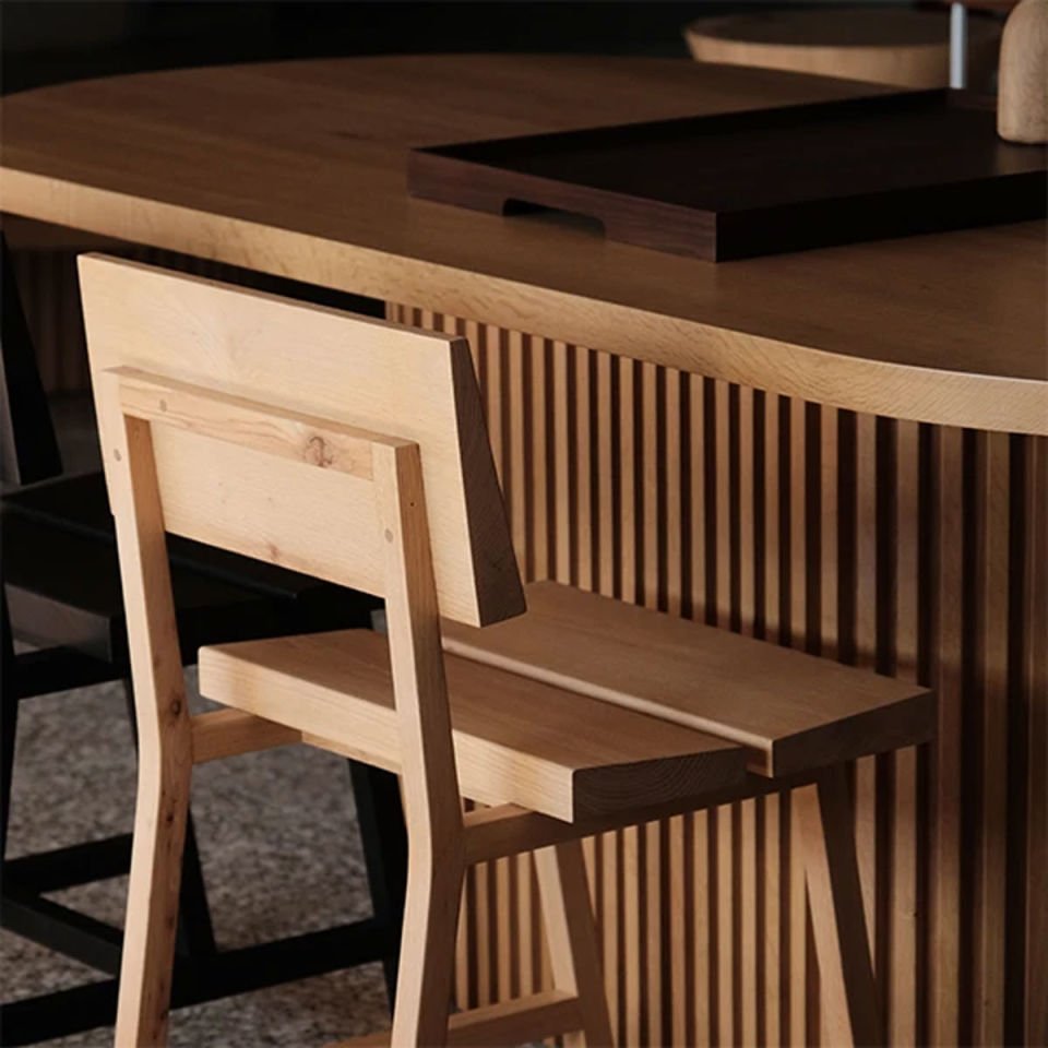 Masif Ahşap Oval Yemek Masası  - DOCIA Serisi