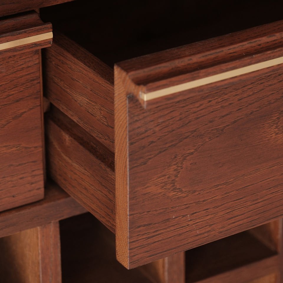 Solid Oak Cabinet – DOCIA MAHZEN Series Bar, Drink and Cocktail Cabinet