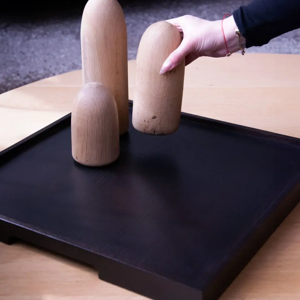 Masif Meşe Sunum Tepsisi – EDGE Serisi Dark - 45x45 CM