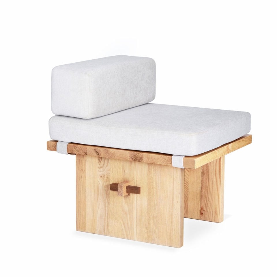 Oak Pouf Armchair – KAMA Series