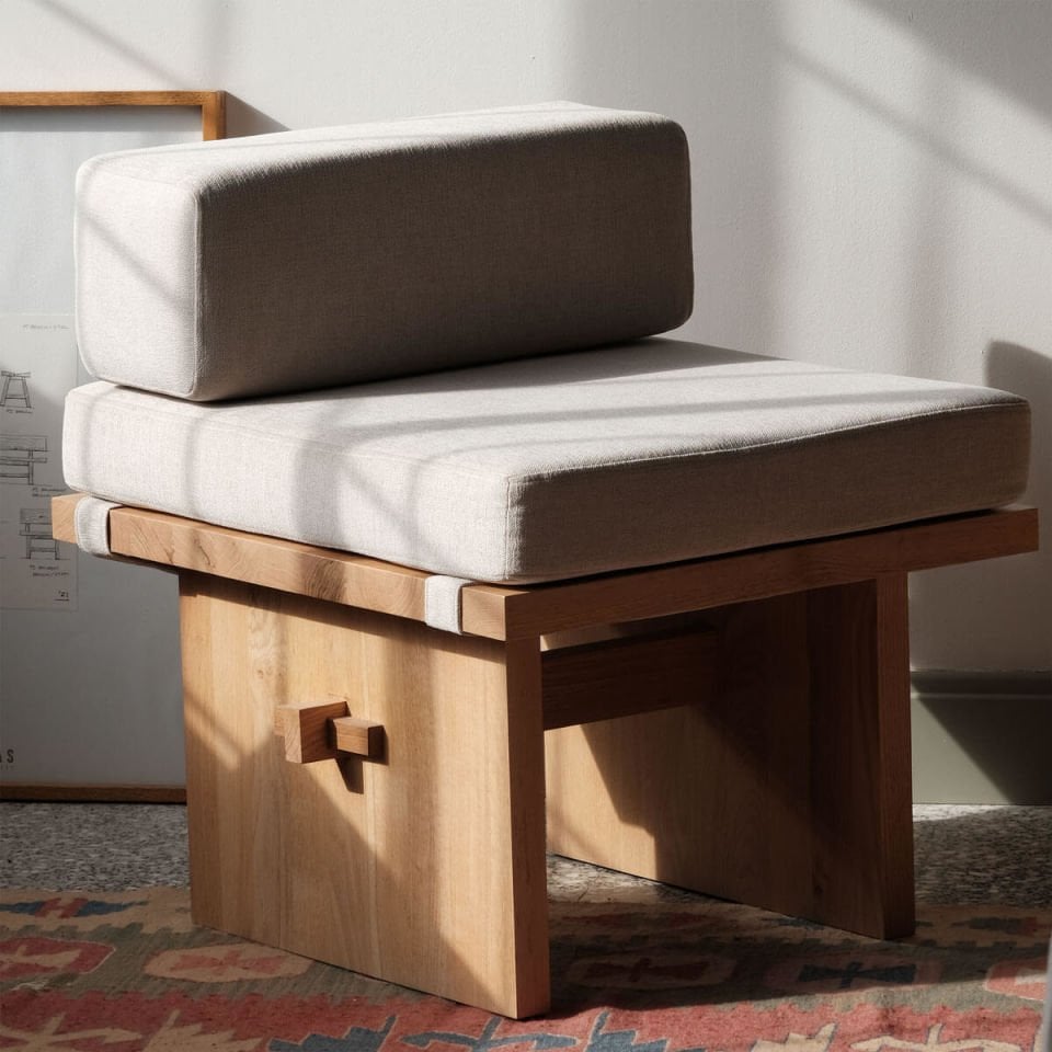 Oak Pouf Armchair – KAMA Series
