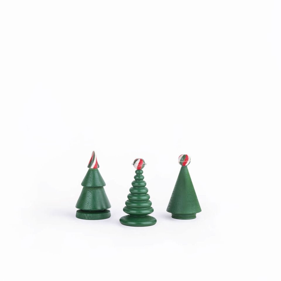 Wooden Christmas Tree Set – Green Cedar with Ceramic Headboard, Small Irish Green