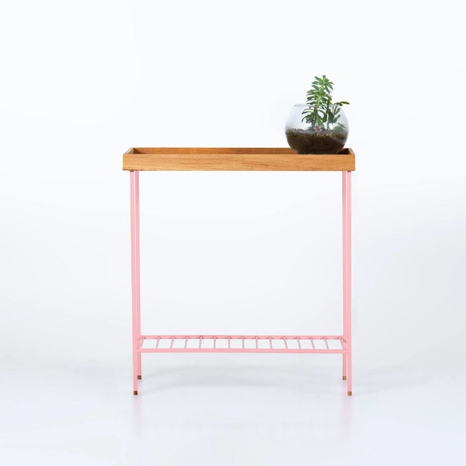 Masif Ahşap Geniş Yan Sehpa / Saksılık – EDGE Serisi, Renkli Metal Ayaklı Honey - PEMBE