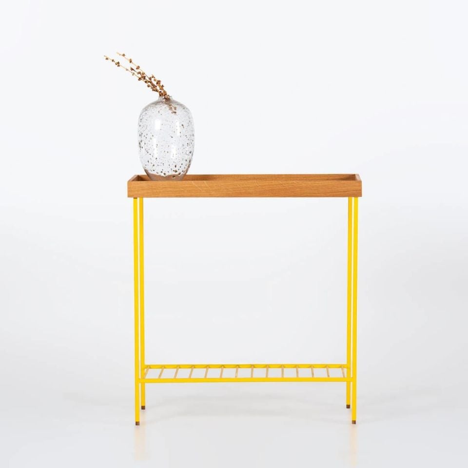 Masif Ahşap Geniş Yan Sehpa / Saksılık – EDGE Serisi, Renkli Metal Ayaklı Honey - SARI