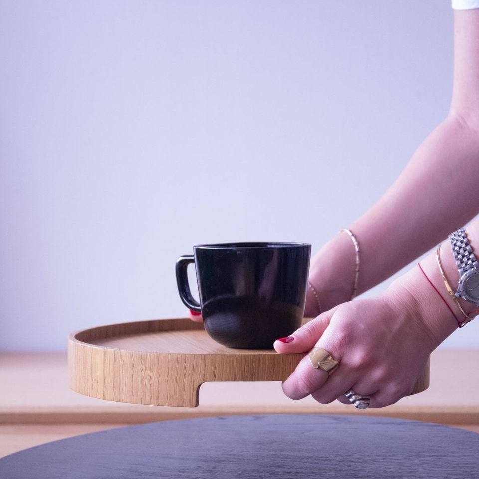 Masif Meşe Yuvarlak Sunum Tepsisi – EDGE Serisi Honey