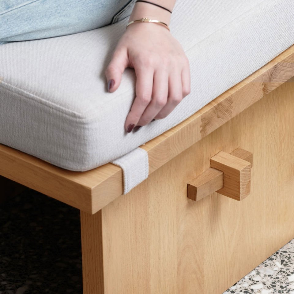 Ahşap Berjer – KAMA Serisi Raw